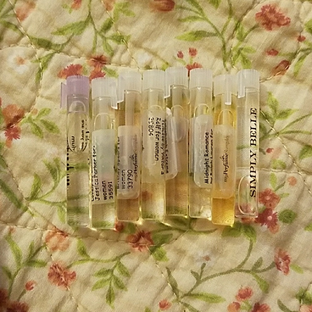 Lot of 8 perfume samples
